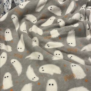 Cozy Ghost Patterned Gray Fleece Throw Blanket